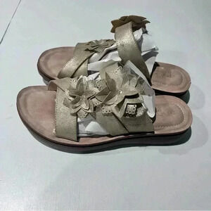 Annie comfort sandals Gold Strapy velcro‎ Flower Womens Wide 7 Lightweight